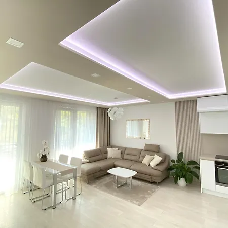 Eleganz - Exclusive Near The Center With Free Private Parking Apartmán