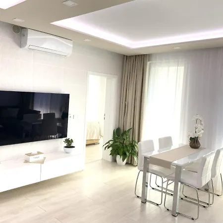 Eleganz - Near The Center With Free Parking Bratislava