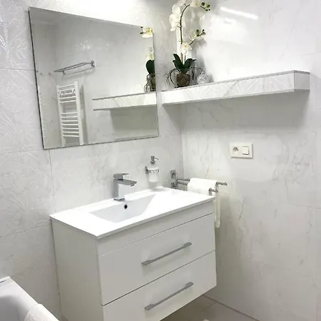 Eleganz - Exclusive Near The Center With Free Private Parking